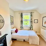 Stunning 2 Bed, 2 Bath Summertown Oxford