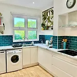 Stunning 2 Bed, 2 Bath Summertown Oxford